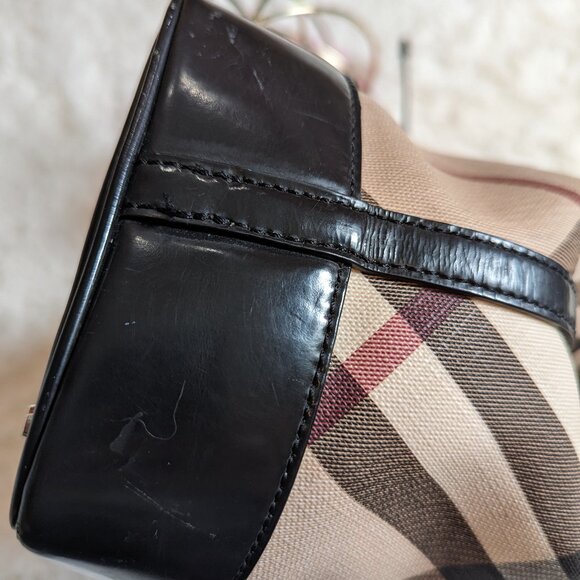 Burberry Nova Check drawstring purse tote - Picture 7 of 12